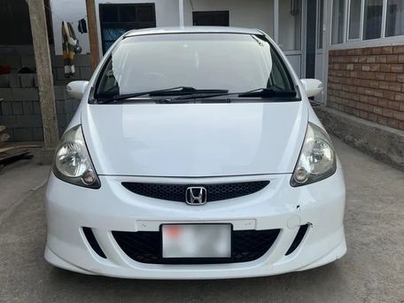 Honda Fit, 2005 — photo 1