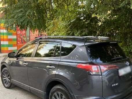 Toyota RAV4, 2017 — 照片 2