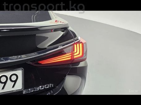 Lexus ES, 2023 — photo 6