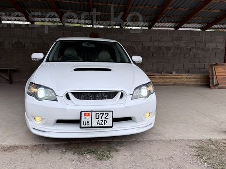 Subaru Legacy, 2004 — 照片 1