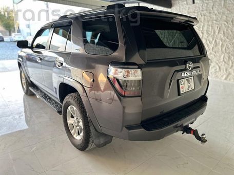 Toyota 4Runner, 2018 — 照片 3