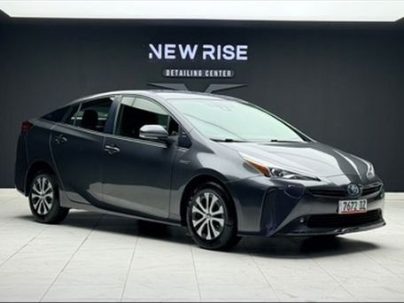 Toyota Prius, 2021 — фото 1