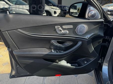 Mercedes-Benz E-Class, 2019 — photo 12
