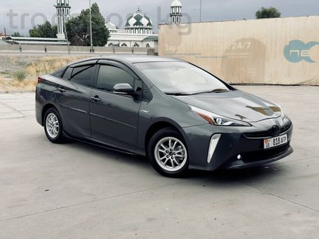 Toyota Prius, 2021 — фото 1