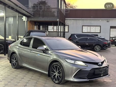 Toyota Camry, 2023 — фото 1