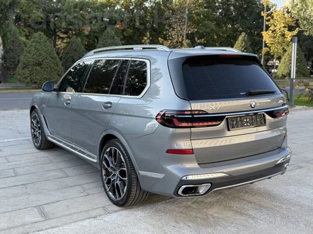 BMW X7, 2023 — photo 4