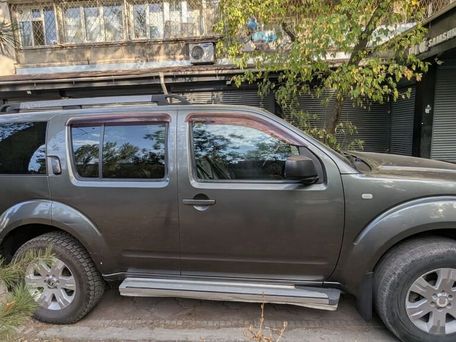 Nissan Pathfinder, 2005 — photo 3