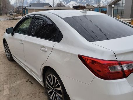 Subaru Legacy, 2018 — 照片 3