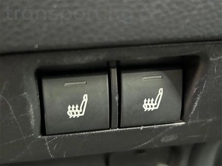 Toyota Prius v (+), 2023 — 照片 11
