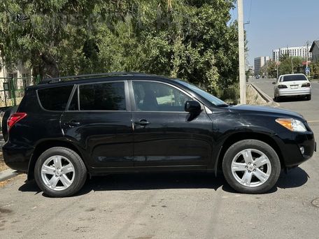 Toyota RAV4, 2011 — фото 2