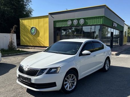 Skoda Octavia, 2018 — photo 3