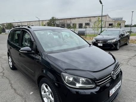 Volkswagen Touran, 2012 — 照片 3