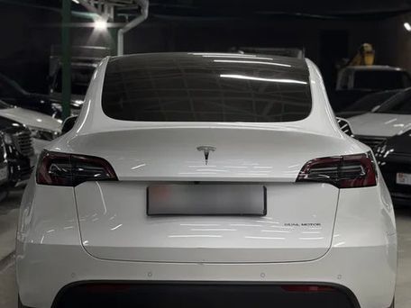 Tesla Model Y, 2022 — 照片 2