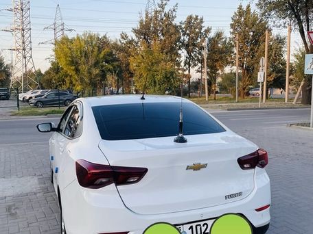 Chevrolet Cruze, 2021 — 照片 2
