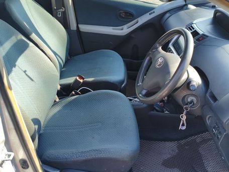 Toyota Vitz, 2006 — 照片 8