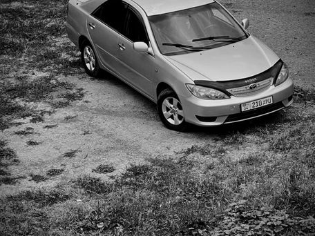 Toyota Camry, 2004