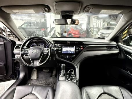 Toyota Camry, 2018 — 照片 5