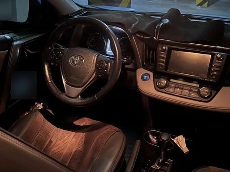 Toyota RAV4, 2018 — фото 2