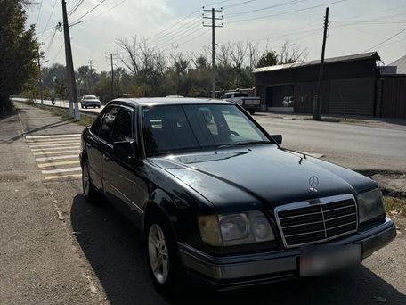 Mercedes-Benz E-Class, 1994 — photo 2