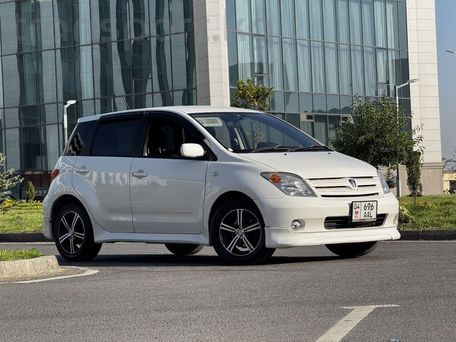 Toyota Ist, 2003 — 照片 2