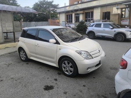 Toyota Ist, 2005