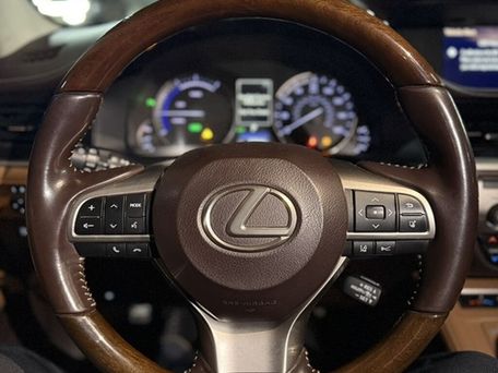 Lexus ES, 2018 — photo 11