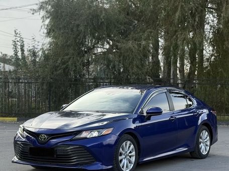 Toyota Camry, 2018 — photo 2