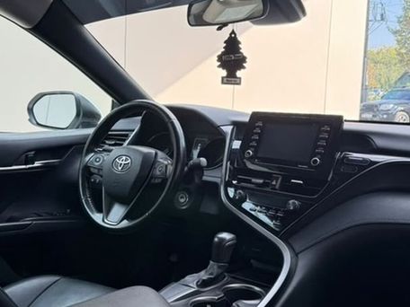 Toyota Camry, 2021 — фото 13