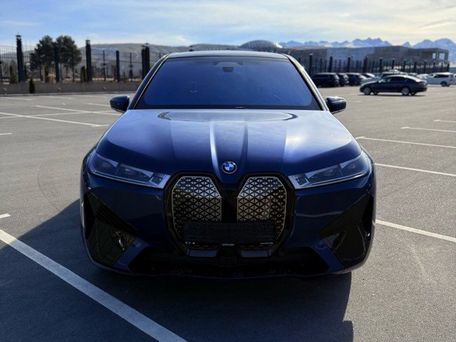 BMW iX, 2023 — 照片 1