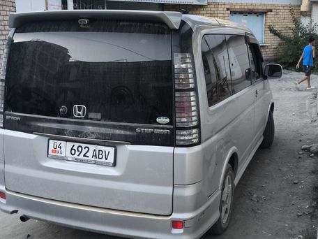 Honda Stepwgn, 2003 — 照片 1