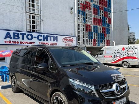 Mercedes-Benz V-Класс, 2024 — photo 17