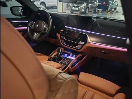 BMW 5 серии, 2023 — 照片 8