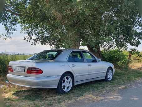 Mercedes-Benz E-Class, 2000 — photo 3
