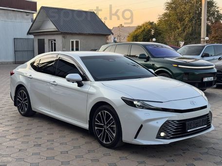 Toyota Camry, 2025 — фото 1