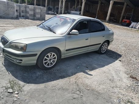 Hyundai Elantra, 2004 — 照片 2