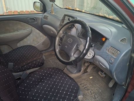 Toyota Raum, 1998 — photo 3
