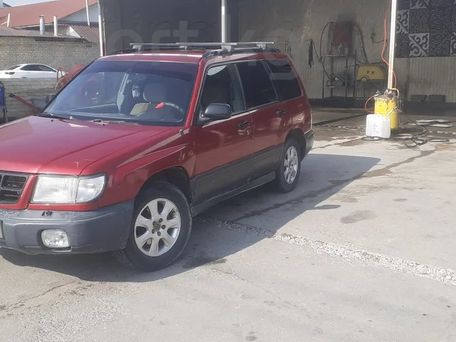 Subaru Forester, 1998 — 照片 1