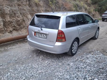 Toyota Corolla, 2002 — 照片 2
