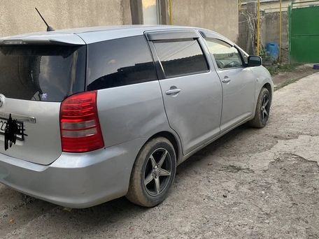 Toyota Wish, 2003 — 照片 2