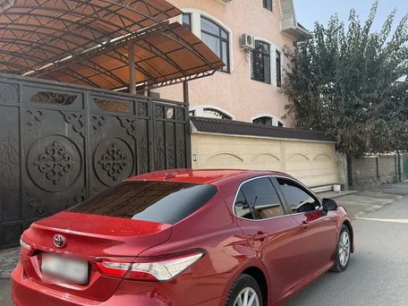 Toyota Camry, 2021 — 照片 3