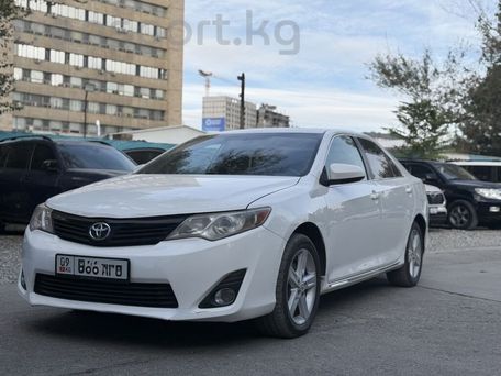 Toyota Camry, 2011 — 照片 1