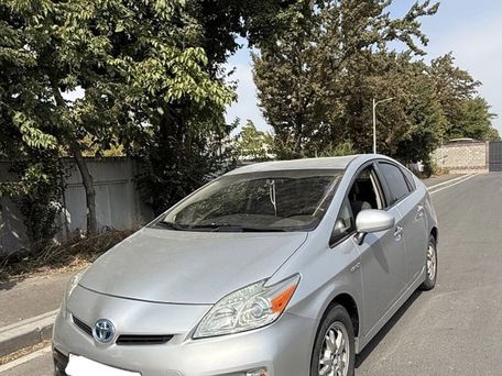 Toyota Prius, 2014 — фото 1