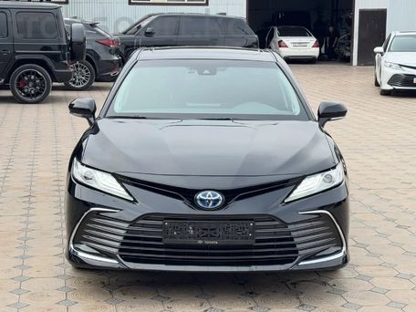 Toyota Camry, 2023 — фото 2