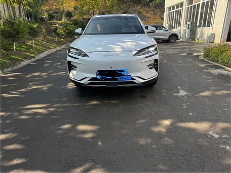 BYD Song Plus, 2023 — photo 1