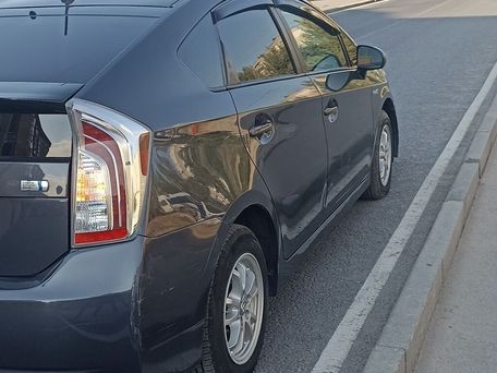 Toyota Prius, 2015 — фото 5