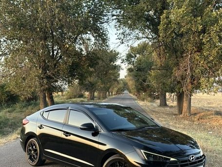 Hyundai Elantra, 2018