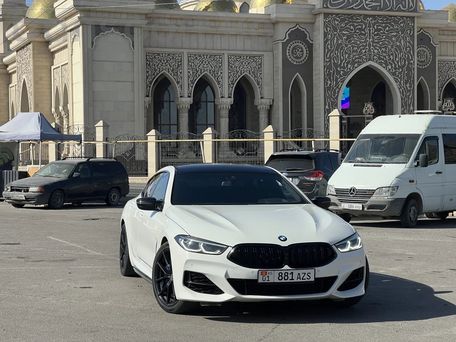 BMW 8 серии, 2019 — 照片 1