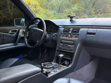 Mercedes-Benz E-Класс, 1996 — сүрөт 9