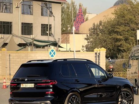 BMW X7, 2024 — photo 3