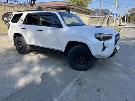 Toyota 4Runner, 2018 — сүрөт 10